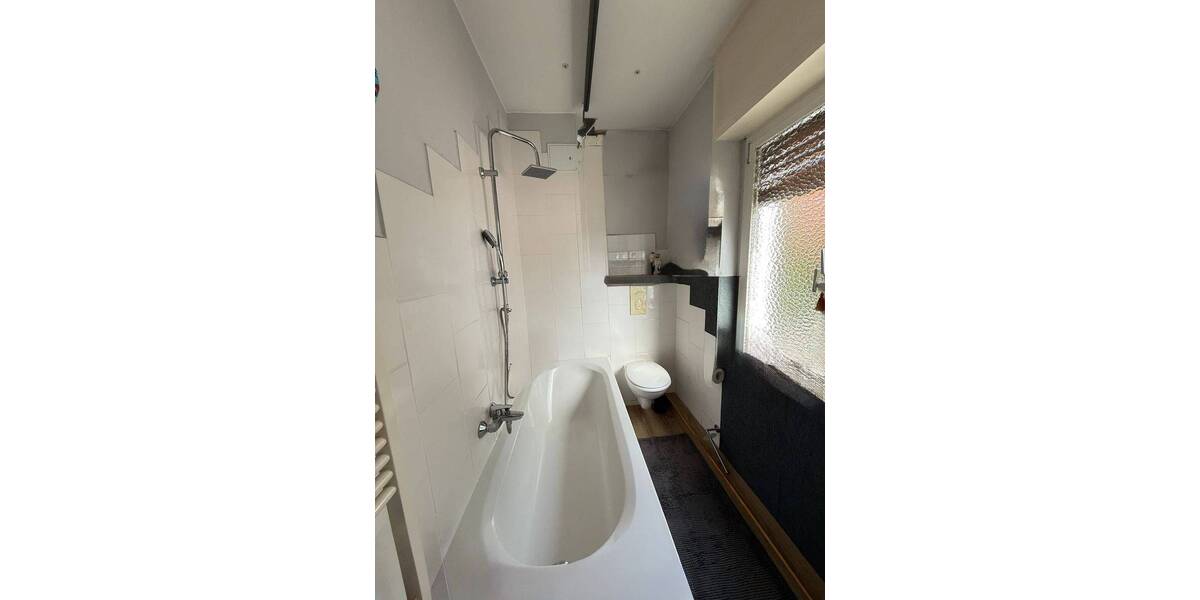 **Zwei-Familienwohnhaus in ruhiger Wohnlage von Frankfurt-Oberrad** 6 zimmer