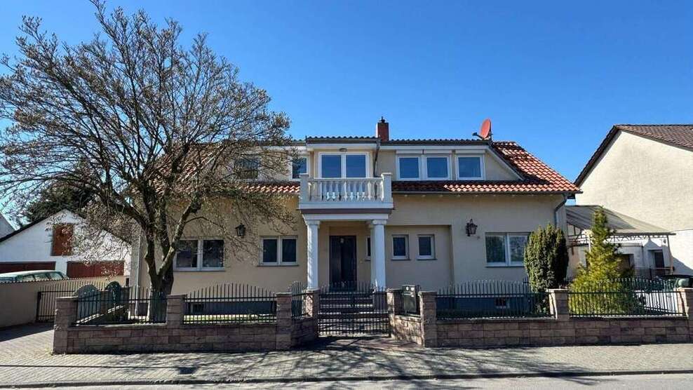 Haus zum Kaufen in Gernsheim am Rhein 945.000 € 245 m²