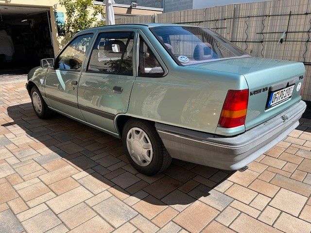 Opel Kadett 81.000 km 4.650 &euro; Egelsbach 63329
