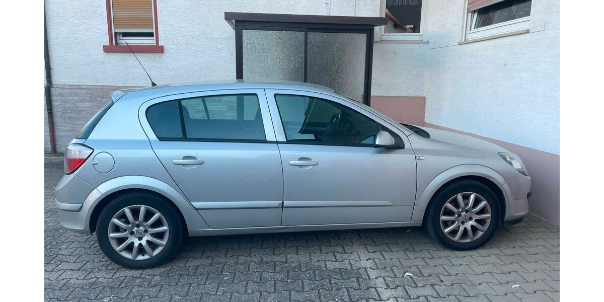 Opel Astra 196.000 km 2.300 &euro; Büttelborn 64572