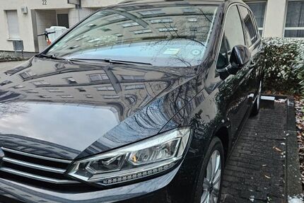 VW Touran 96.070 km 20.900 &euro; Frankfurt am Main 60326