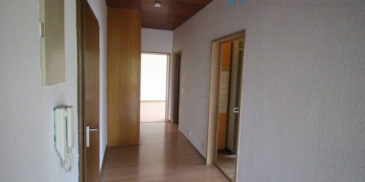 Etagenwohnung Bischofsheim - 3 Zimmer, 97 m&sup2;, 950&euro; | Angebot:26816171