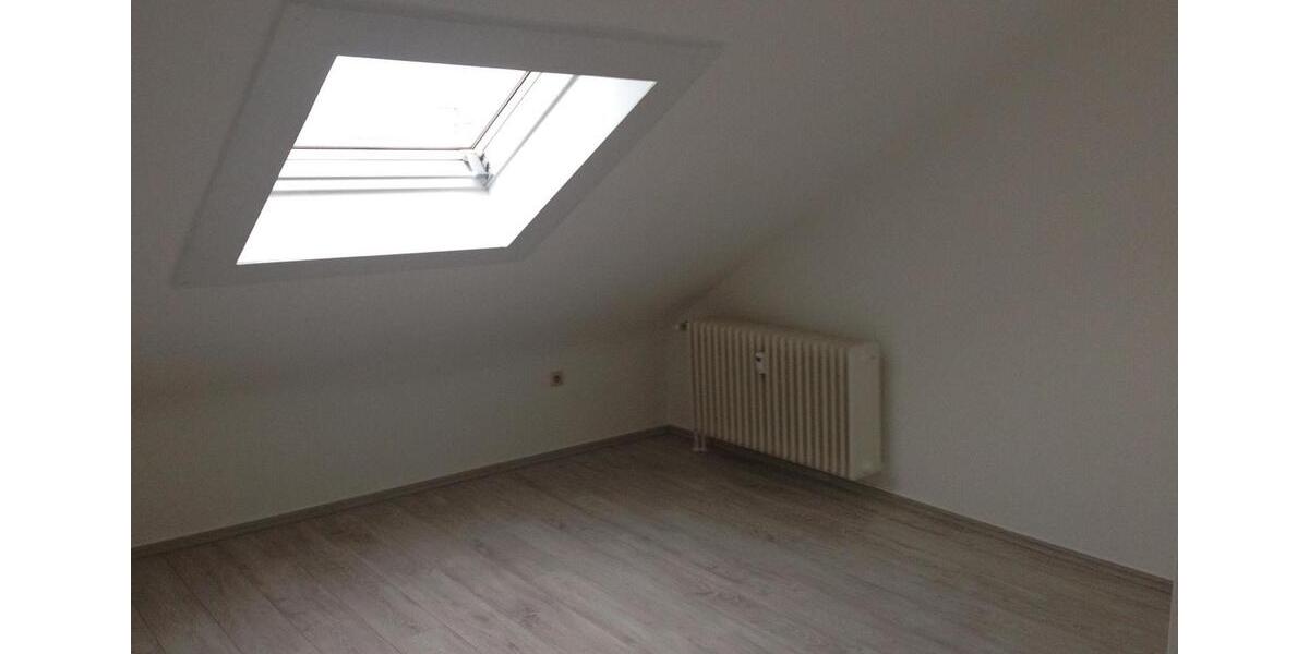 Dachgeschoßwohnung Rodgau - 2 Zimmer, 66 m&sup2;, 770&euro; | Angebot:25455924