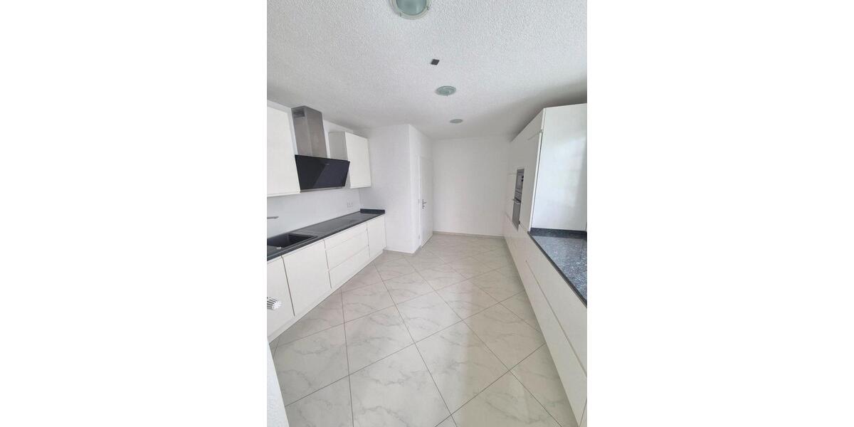 Erdgeschoßwohnung Bischofsheim - 4.5 Zimmer, 143 m&sup2;, 1.790&euro; | Angebot:26221976