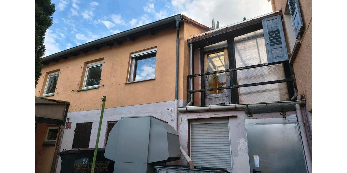 Reihenhaus Darmstadt Eberstadt - 13 Zimmer, 180 m&sup2;, 370.000&euro; | Angebot:25405785