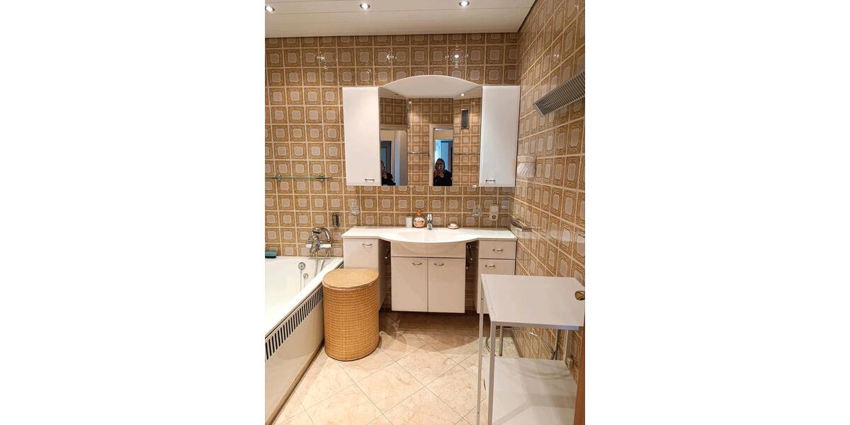 Etagenwohnung Frankfurt am Main Gutleutviertel - 4 Zimmer, 117 m&sup2;, 2.290&euro; | Angebot:24792361