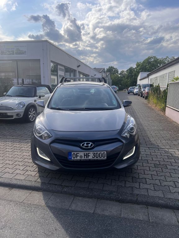 i30