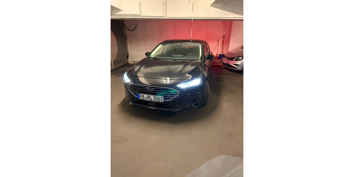 Ford Focus 31.000 km 16.900 &euro; Frankfurt 60386