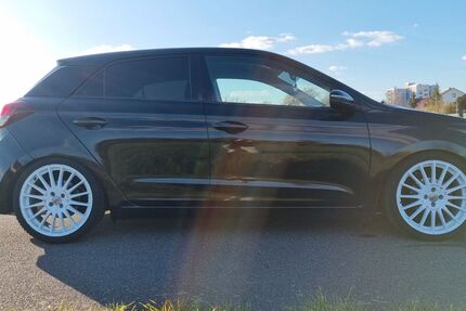 Hyundai i20 50.000 km 11.000 &euro; Rodgau 63110