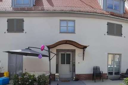 Haus Flörsheim - 5 Zimmer, 135 m&sup2;, 1.450&euro; | Angebot:25125979