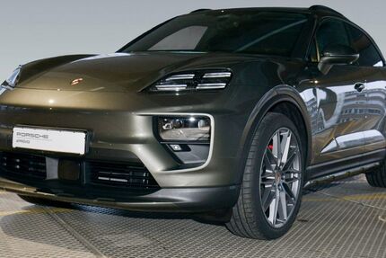 Porsche Macan 9.900 km 103.960 &euro; Frankfurt 60314
