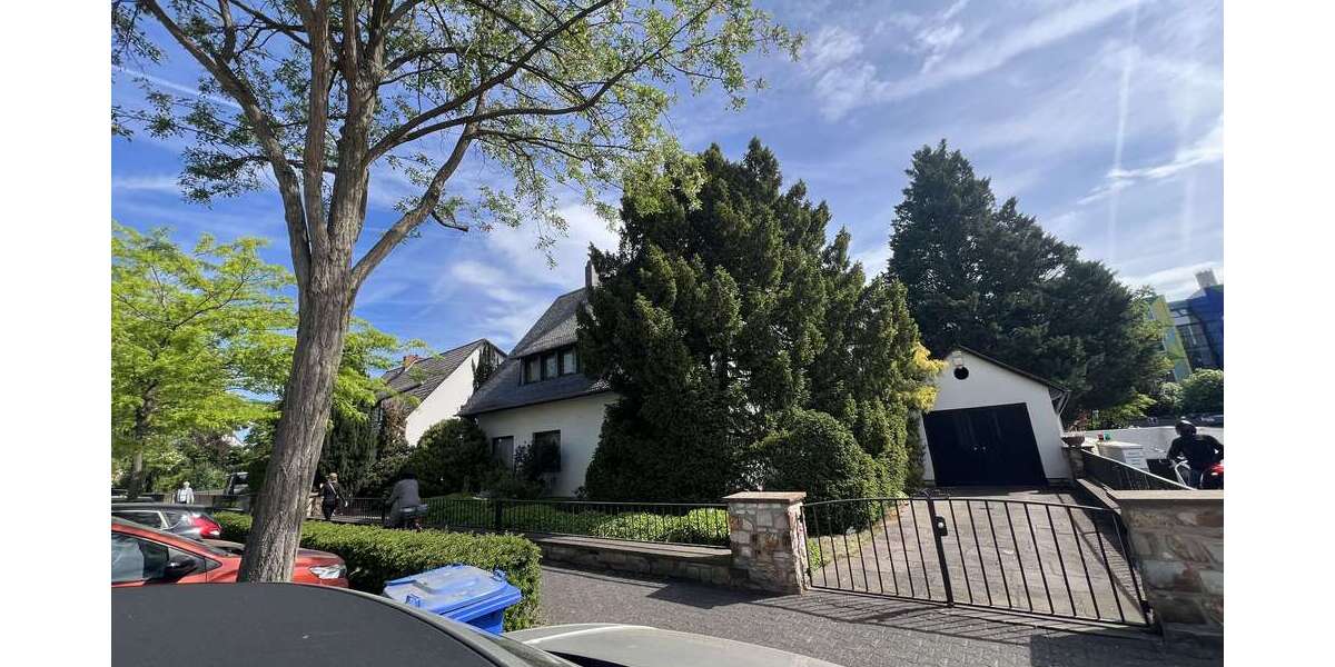 Einfamilienhaus Rüsselsheim - 9 Zimmer, 340 m&sup2;, 798.000&euro; | Angebot:26435992