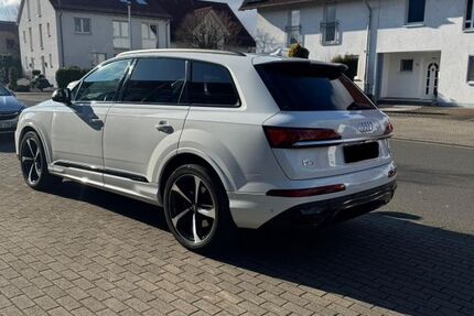 Audi Q7 122.000 km 44.000 &euro; Rüsselsheim 65428
