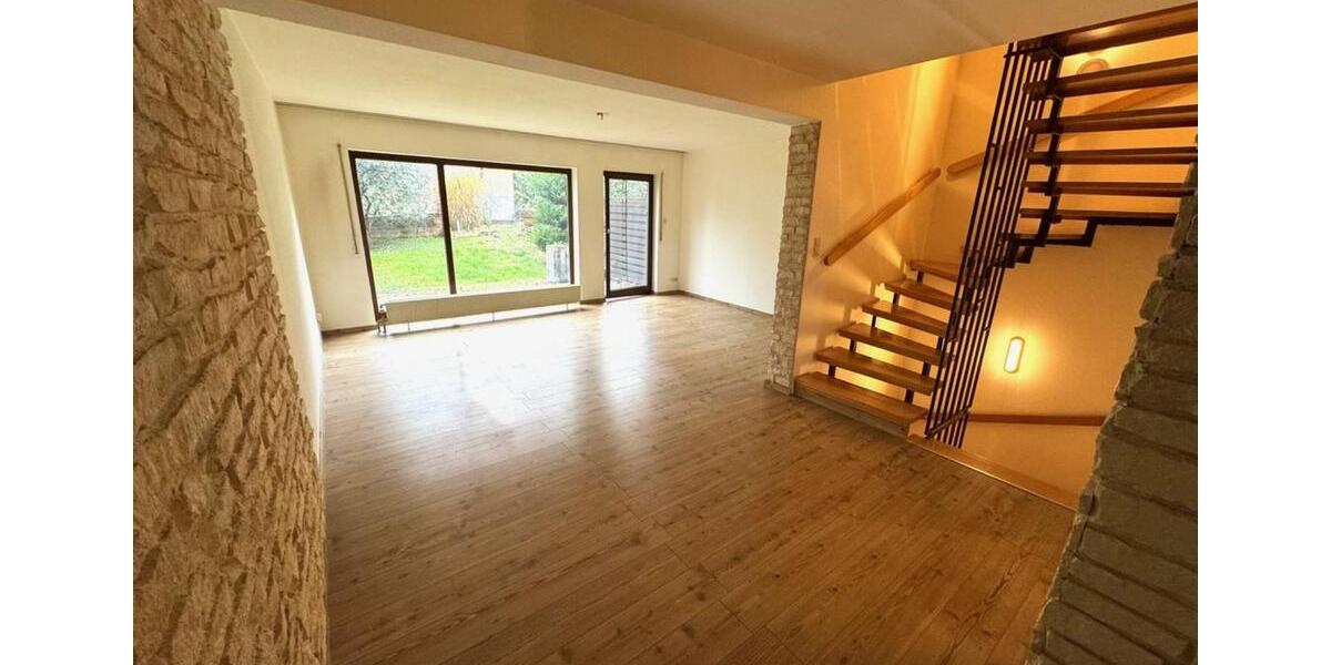 Doppelhaushälfte Flörsheim am Main - 6.5 Zimmer, 135 m&sup2;, 520.000&euro; | Angebot:25159668