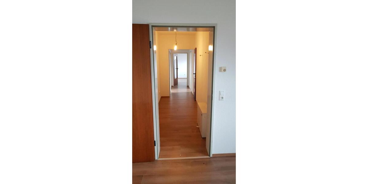 Dachgeschoßwohnung Frankfurt am Main Niederrad - 2 Zimmer, 80 m&sup2;, 1.190&euro; | Angebot:25149408