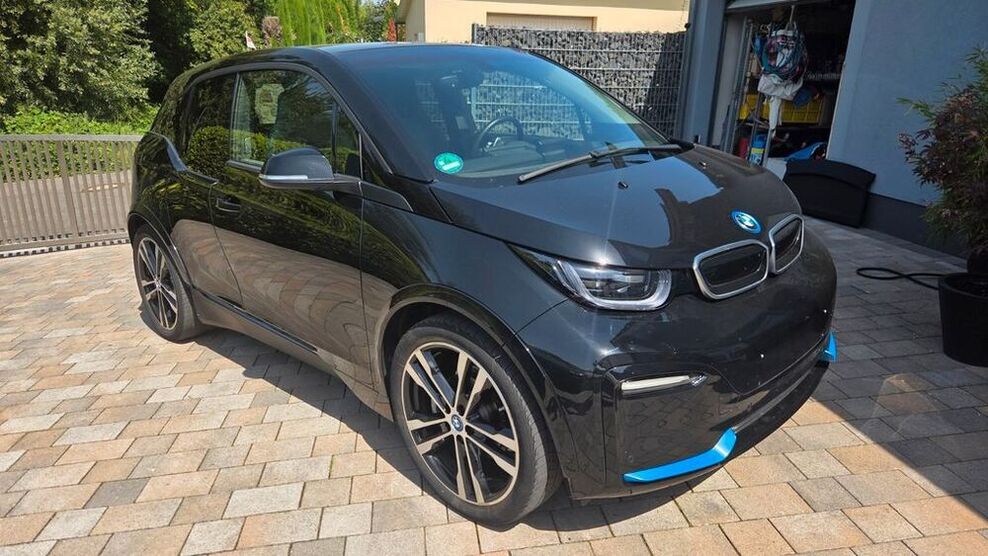 i3
