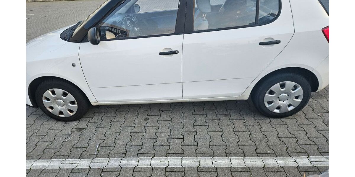 Skoda Fabia 105.000 km 1.700 &euro; Kelsterbach 65451