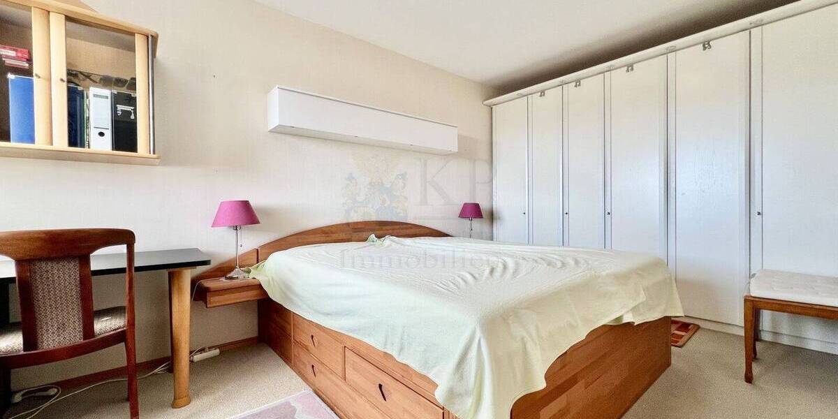 Etagenwohnung Hofheim - 2 Zimmer, 61 m&sup2;, 220.000&euro; | Angebot:26642196