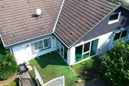 Gewerbe und Wohnen ideal verbunden 6 zimmer