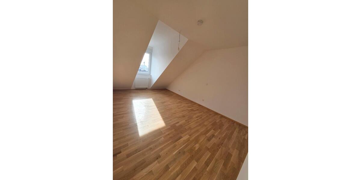 Dachgeschoßwohnung Darmstadt Darmstadt-Nord - 1.5 Zimmer, 34 m&sup2;, 690&euro; | Angebot:26472455