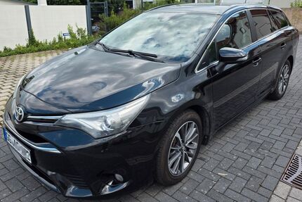 Toyota Avensis 151.130 km 9.200 &euro; Kelsterbach 65451