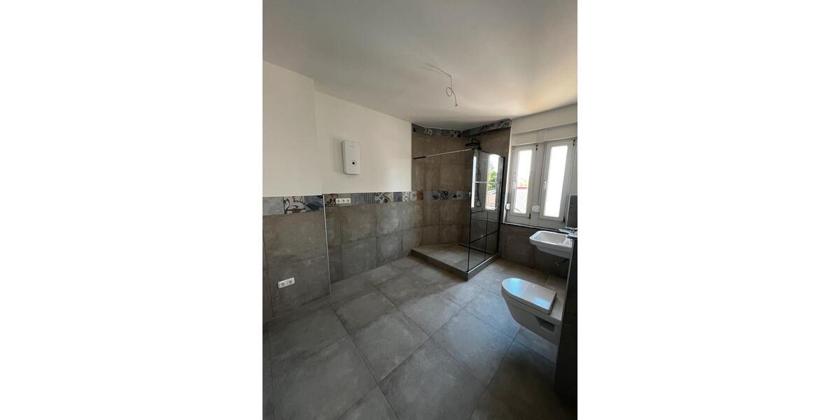 Einfamilienhaus Münster (Hessen) - 9 Zimmer, 180 m&sup2;, 2.450&euro; | Angebot:21530701