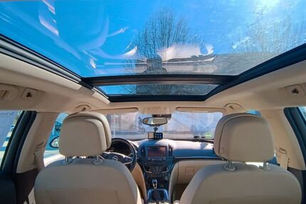 Opel Insignia 183.000 km 7.400 &euro; Buettelborn 64572