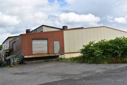 Bad Driburg - Vielseitige Produktion und Lagerhalle