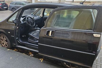 Peugeot 1007 100.000 km 4.000 &euro; Groß-Gerau 64521