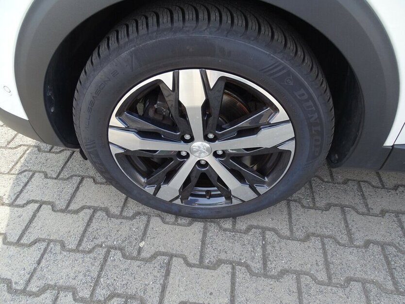 3008 2,0l BlueHDi Crossway Automatik, Panorama, Na