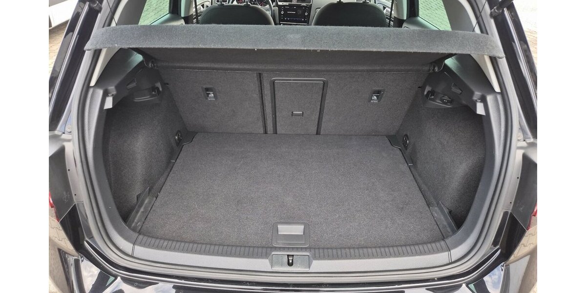 VW Golf Join, R-Line, Navi, LED, Klima, Sitzheizung, 136.200 km 15.890 &euro; Rodgau 63110