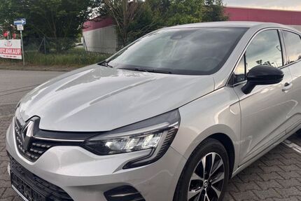 Renault Clio 99.000 km 11.900 &euro; Gernsheim 64579