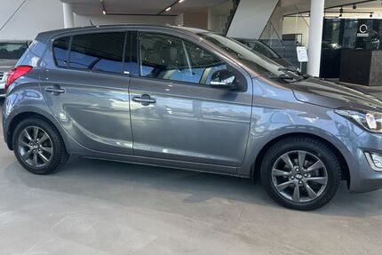 Hyundai i20 67.000 km 11.875 &euro; Dietzenbach 63128