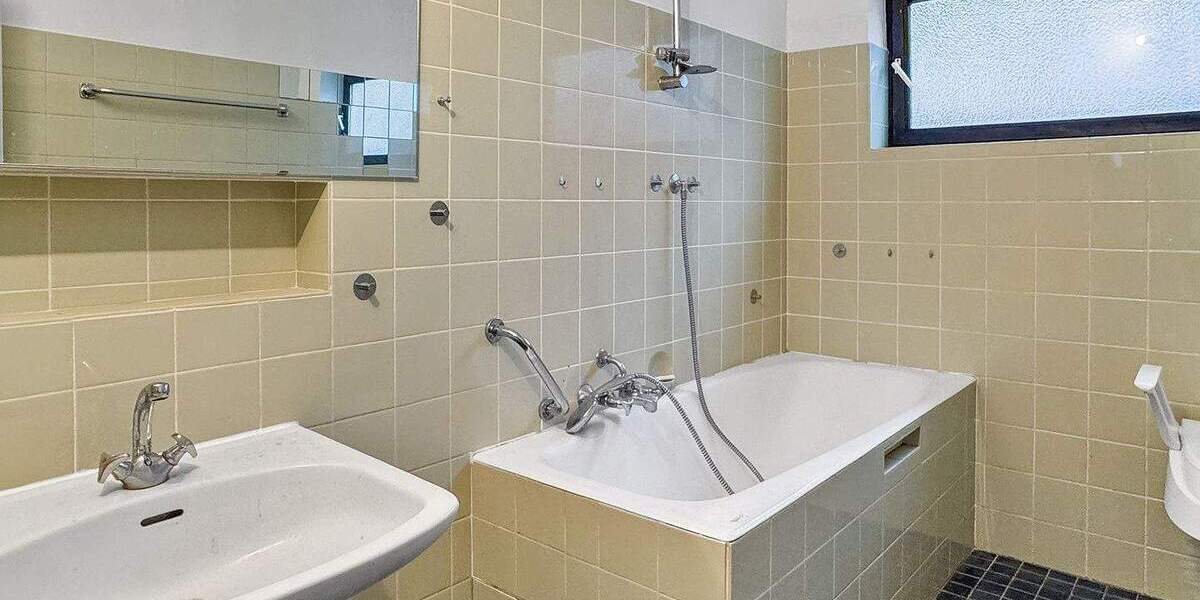 Großzügiger Bungalow mit Garten in Darmstadt-Kranichstein 5 zimmer