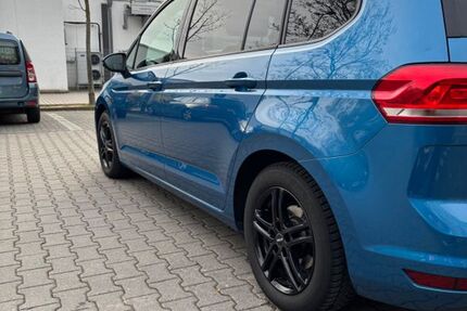 VW Touran 167.600 km 13.500 &euro; Frankfurt am Main 60431