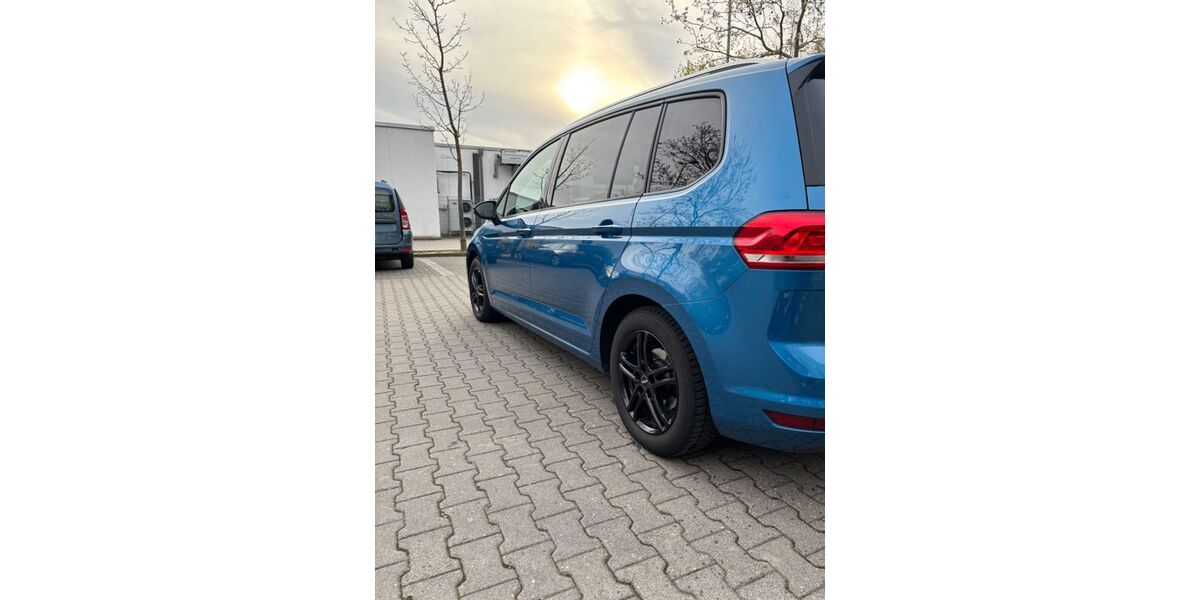 VW Touran 167.600 km 13.500 &euro; Frankfurt am Main 60431