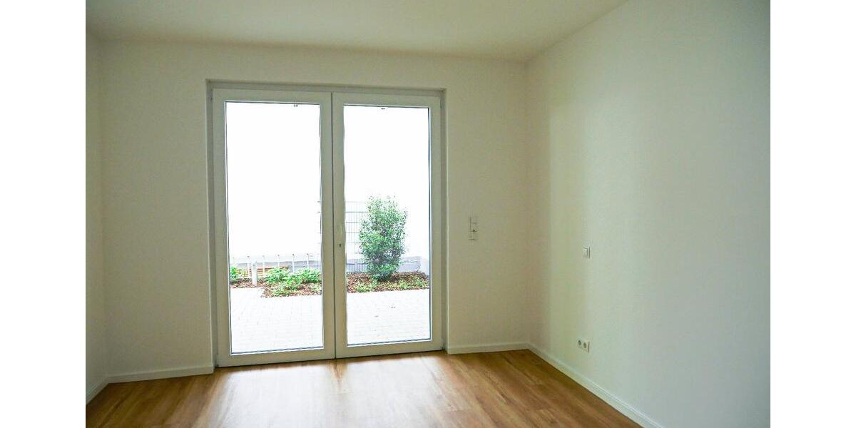 Erdgeschoßwohnung Frankfurt am Main Fechenheim - 2 Zimmer, 82 m&sup2;, 1.400&euro; | Angebot:25129076