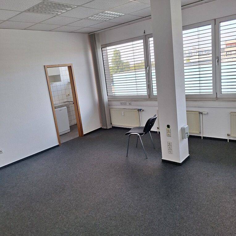 Ffm.-Griesheim: Büro ca. 125 m² - Flughafen und Messe schnell erreichbar
