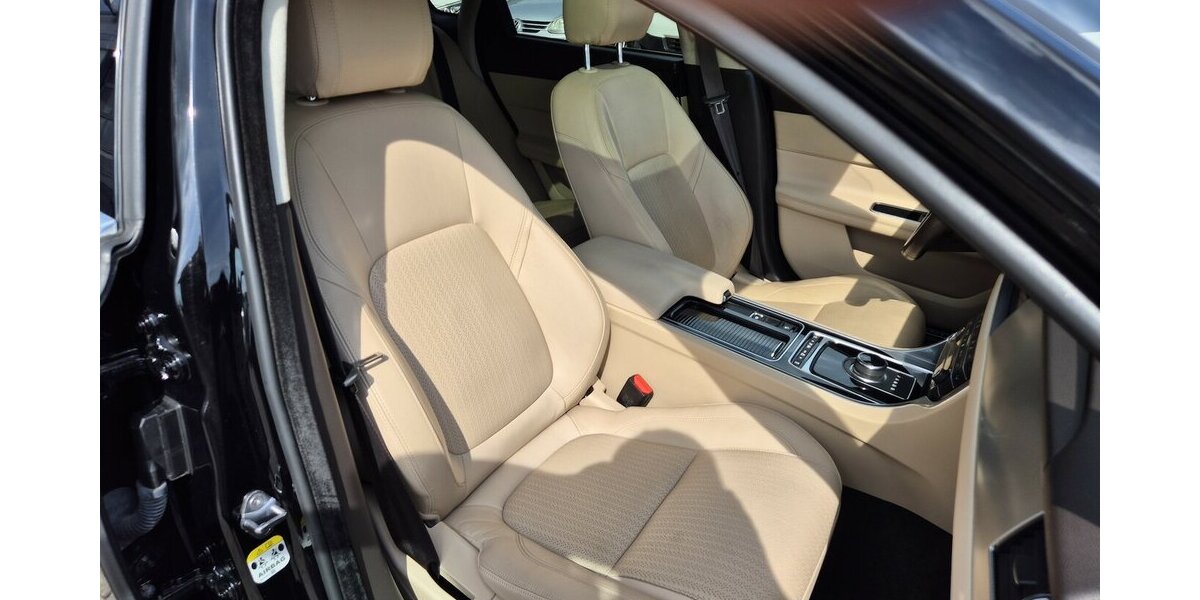 Jaguar XF Prestige Leder, GSHD, Navigation, Rückfahrkamer 104.922 km 21.690 &euro; Rodgau 63110
