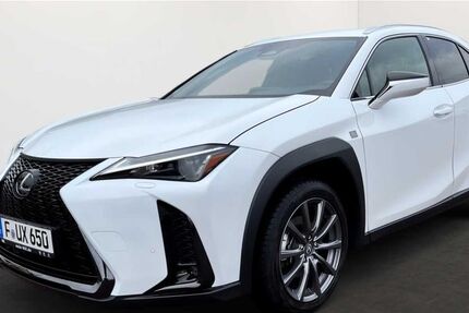 Lexus UX 9.497 km 42.900 &euro; Frankfurt 60314