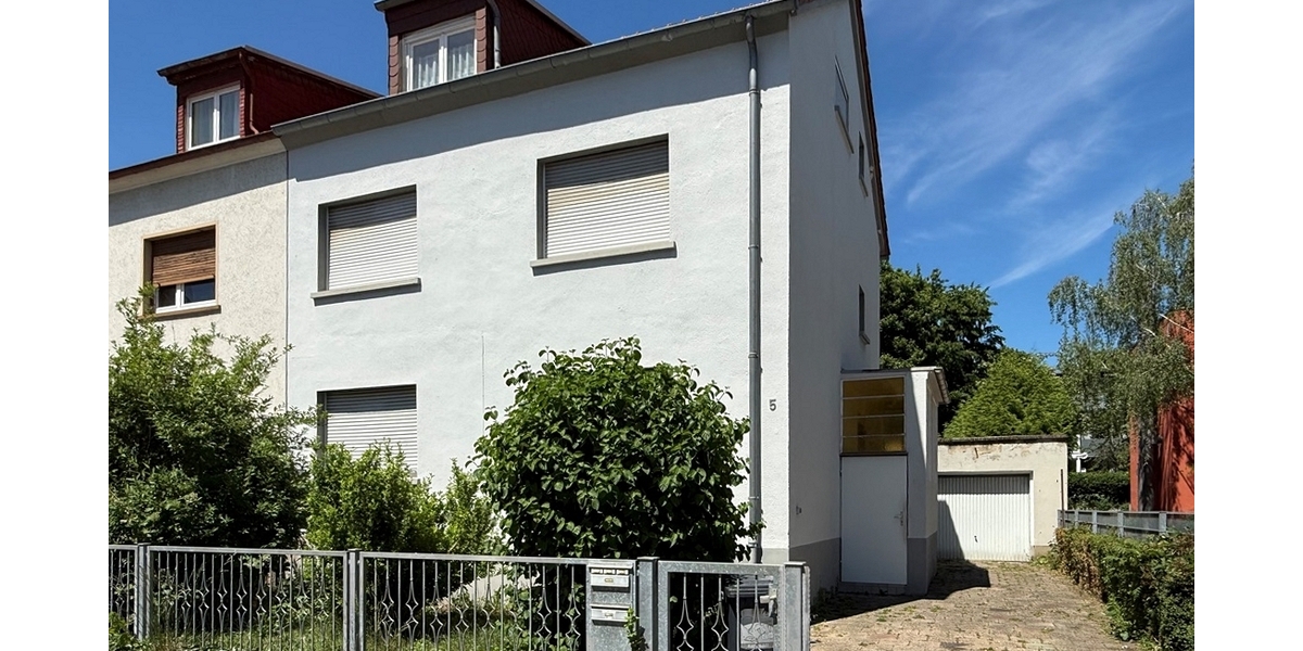 Frankfurt-Zeilsheim: Erbpacht- vermietetes DHH mit 2 Einheiten als Kapitalanlage - Doppelhaushälfte Frankfurt am Main Sindlingen | Angebot:27317034