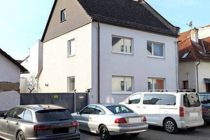 Haus Bischofsheim - 7 Zimmer, 139 m&sup2;, 495.000&euro; | Angebot:26858581