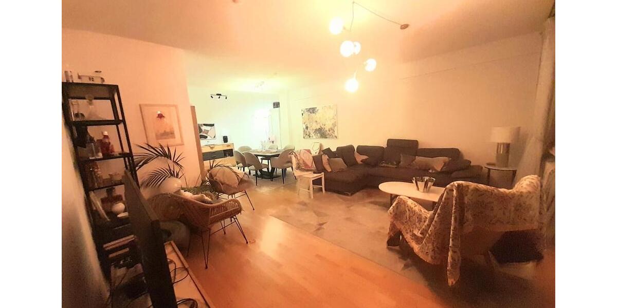 Voll möbliert Wohnung mit Skyline-Block - Kurzzeitmiete 4 zimmer