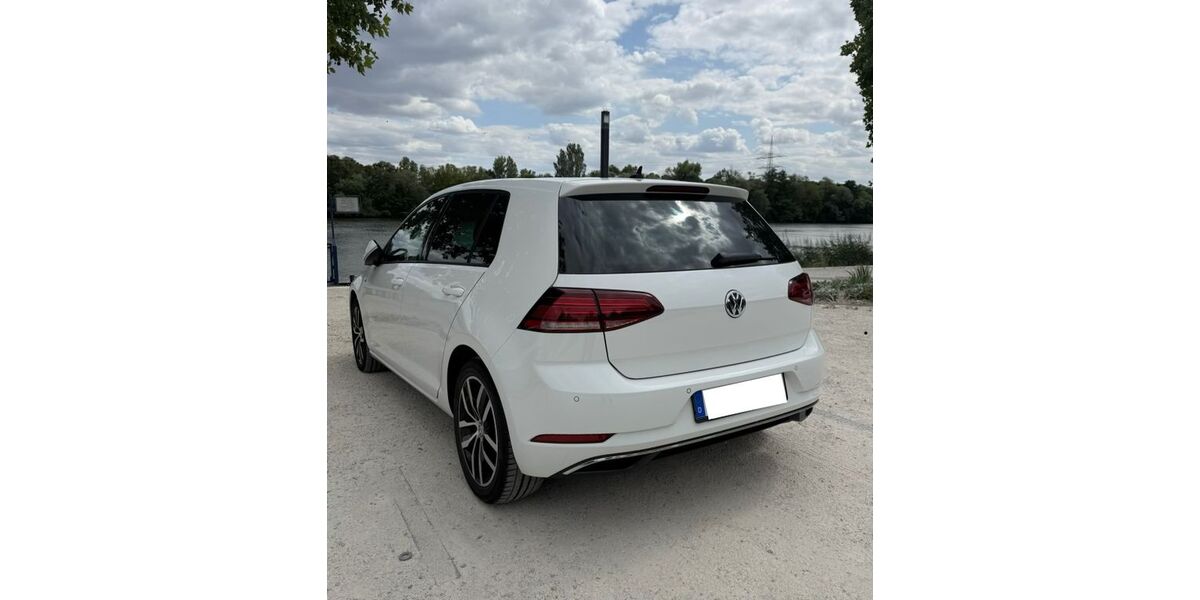 VW Golf 113.409 km 18.500 &euro; Kelsterbach 65451