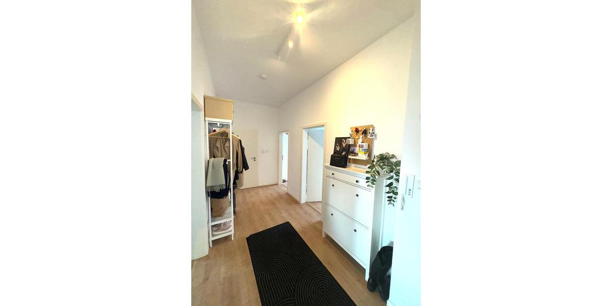 Gemütliche 3-Zi.-DG Whg m. Kamin & Einbauküche in Sachsenhausen 3 zimmer