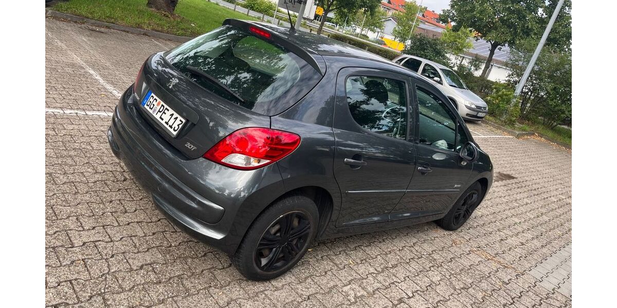 Peugeot 207 78.000 km 5.900 &euro; Rüsselsheim 65428