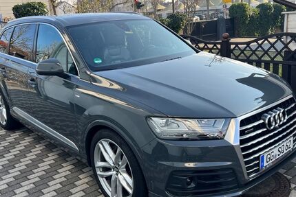 Audi Q7 172.000 km 29.200 &euro; Rüsselsheim 65428