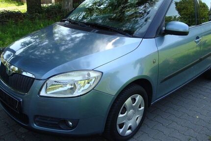 Skoda Fabia 74.500 km 7.400 &euro; Lorsch 64653