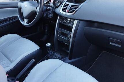 Peugeot 207 102.302 km 6.500 &euro; Einhausen 64683