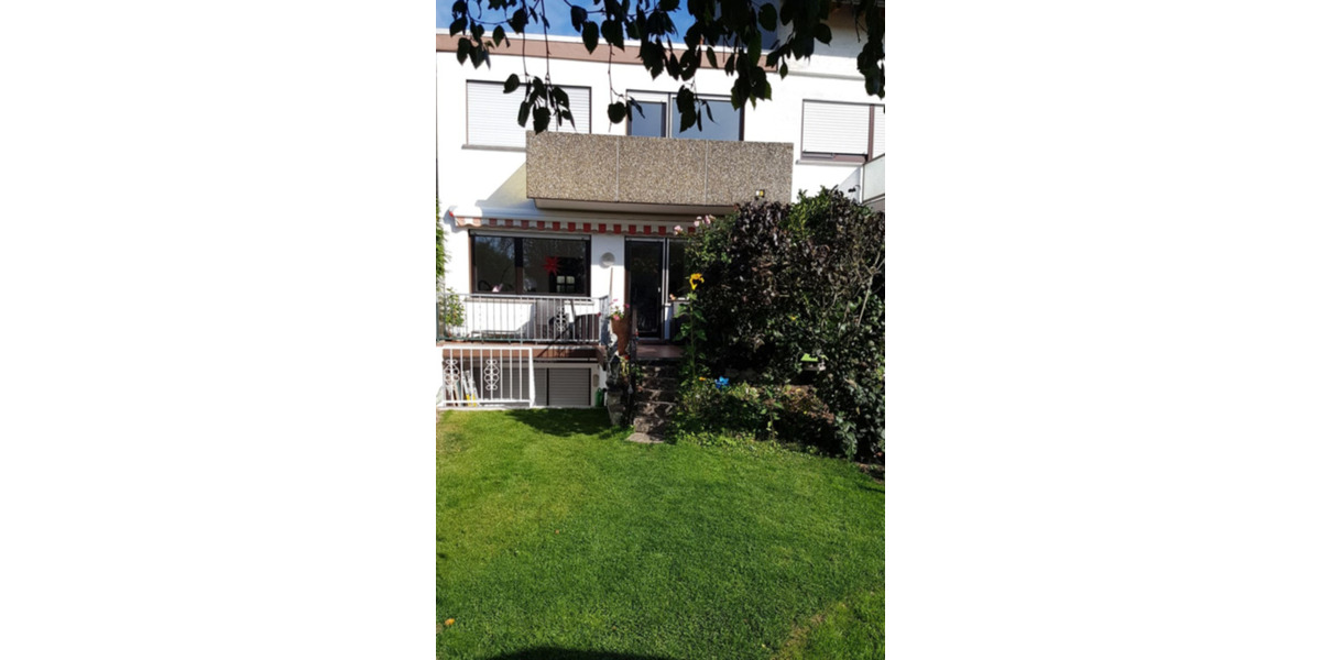 Feldrandlage Reihenhaus mit Aufstockung in Dietzenbach Westend 6 zimmer